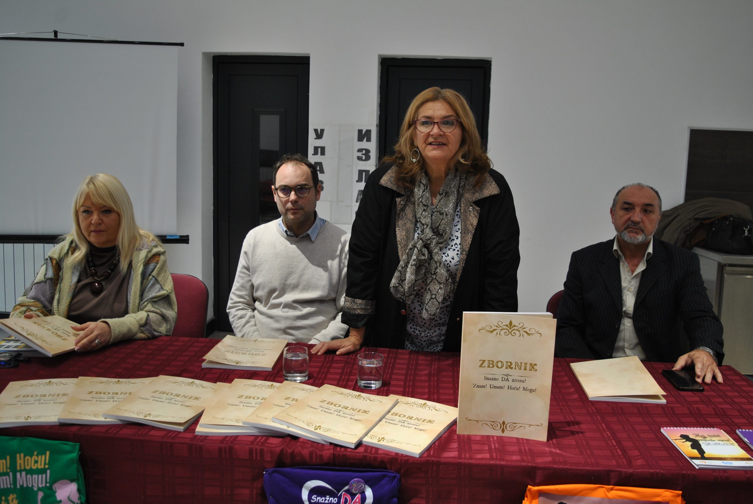 DSC_0064-scaled Promocija Zbornika "Snažno DA životu! Znam! Umem! Hoću! Mogu!" u TŠ Despotovac