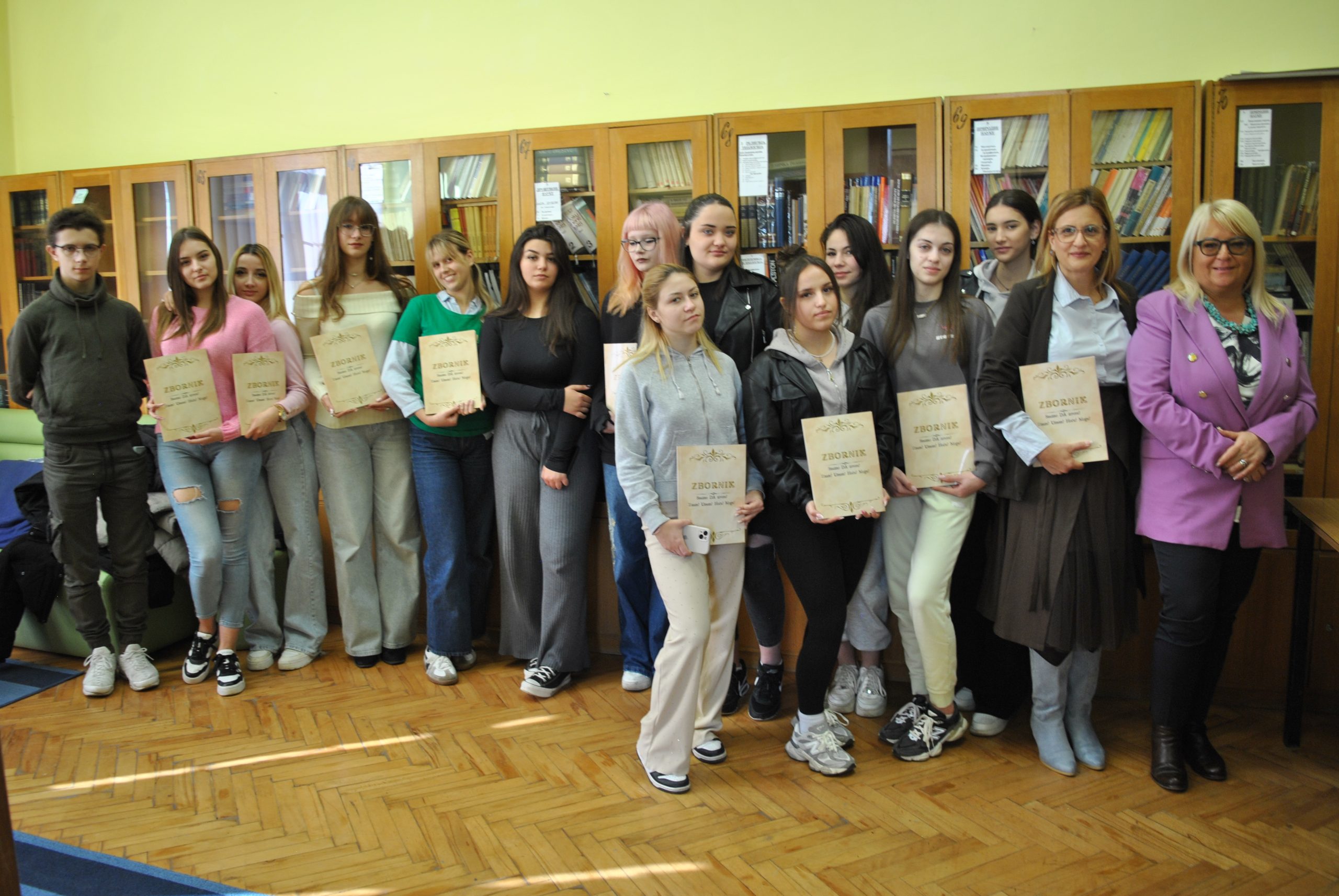 DSC_0142-scaled Promocija zbornika "Snažno DA životu! Znam! Umem! Hoću! Mogu!" u srednjoj stručnoj školi "Knez Aleksandar Karađorđević" u Kragujevcu