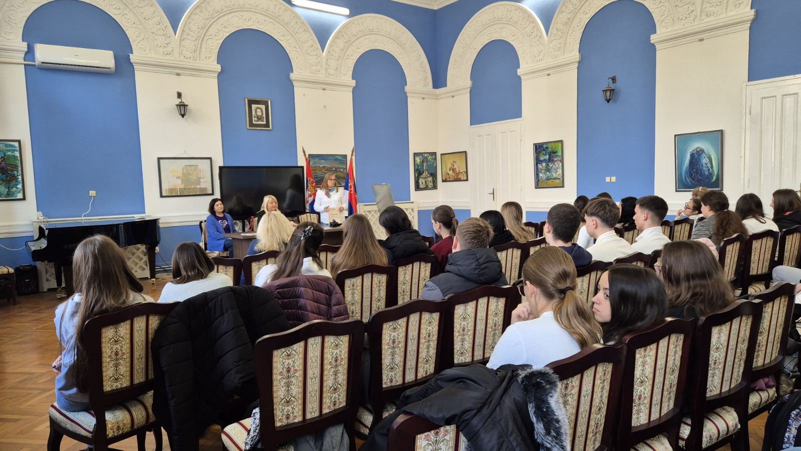 viber_image_2025-11-12_21-13-44-770 Promocija zbornika „Snažno DA životu! Znam! Umem! Hoću! Mogu!“ u Velikom Gradištu