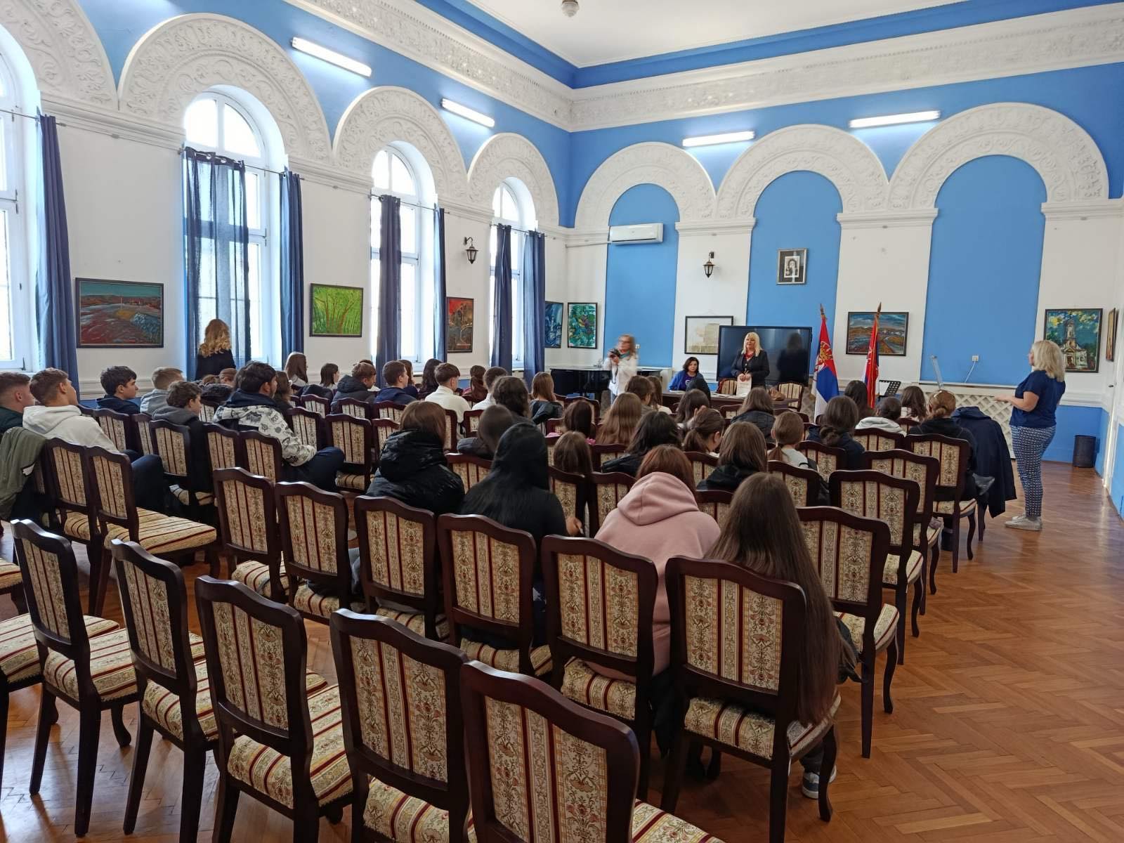 viber_image_2025-11-12_21-13-46-257 Promocija zbornika „Snažno DA životu! Znam! Umem! Hoću! Mogu!“ u Velikom Gradištu