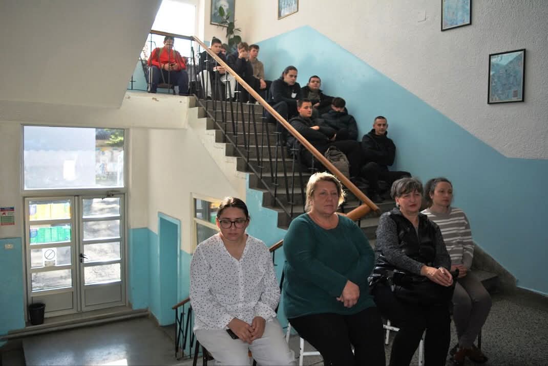 viber_image_2025-11-25_20-02-42-065 Promocija zbornika „Snažno DA životu! Znam! Umem! Hoću! Mogu!“ u Srednjoj školi Kučevo