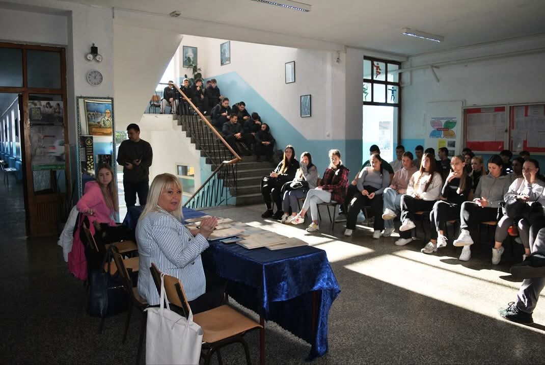 viber_image_2025-11-25_20-02-42-713 Promocija zbornika „Snažno DA životu! Znam! Umem! Hoću! Mogu!“ u Srednjoj školi Kučevo