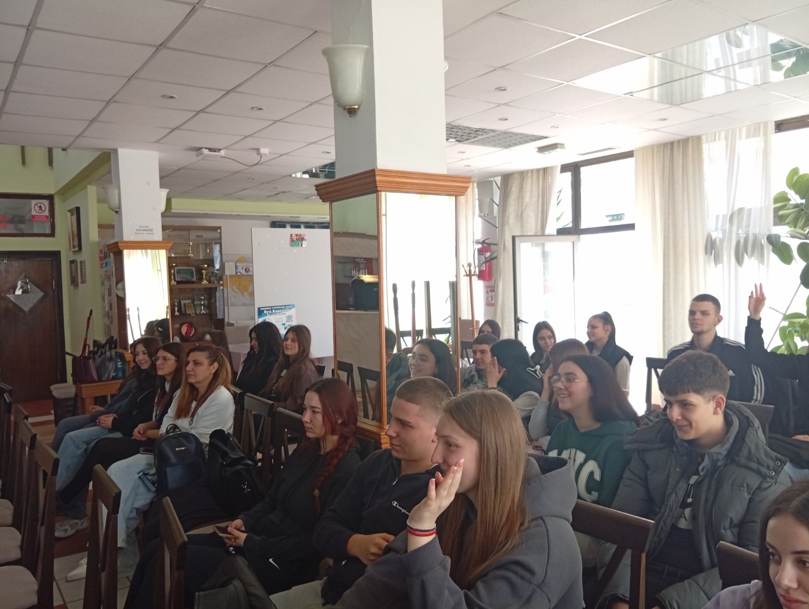 viber_image_2026-03-09_13-34-22-384 Obeležavanje Međunarodnog dana žena - Velika Plana – Ekonomsko-ugostiteljska škola „Vuk Karadžić“