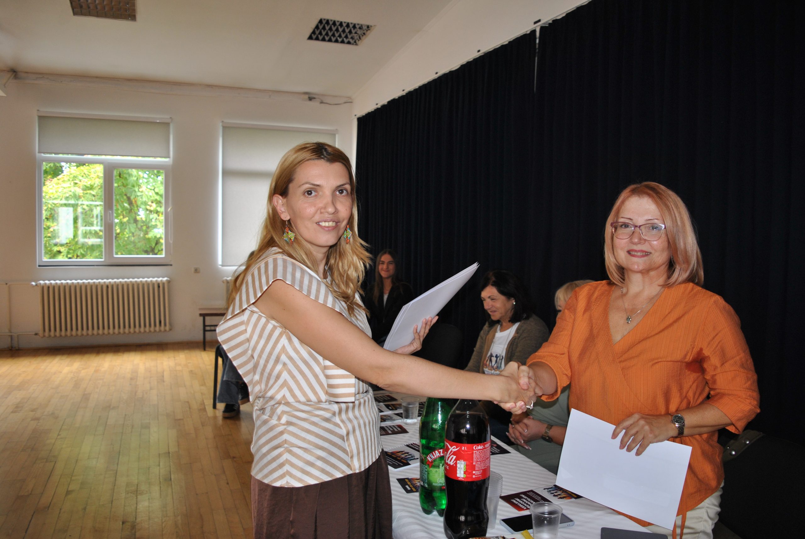 DSC_1069-scaled Verujem u sebe, govorim slobodno, gradim svoju budućnost – panel-diskusija u Prvoj tehničkoj školi u Kragujevcu