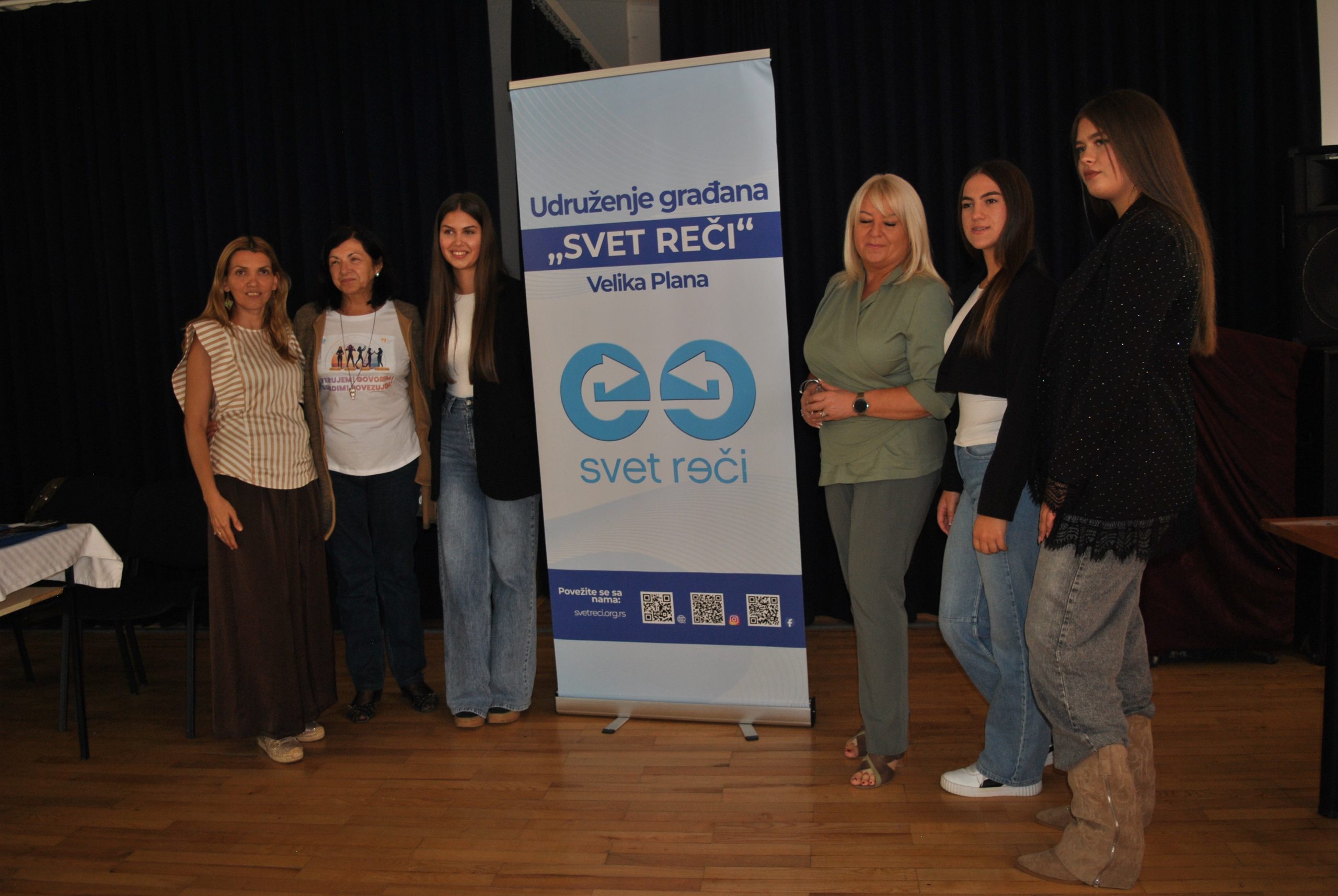 DSC_1079-scaled Verujem u sebe, govorim slobodno, gradim svoju budućnost – panel-diskusija u Prvoj tehničkoj školi u Kragujevcu